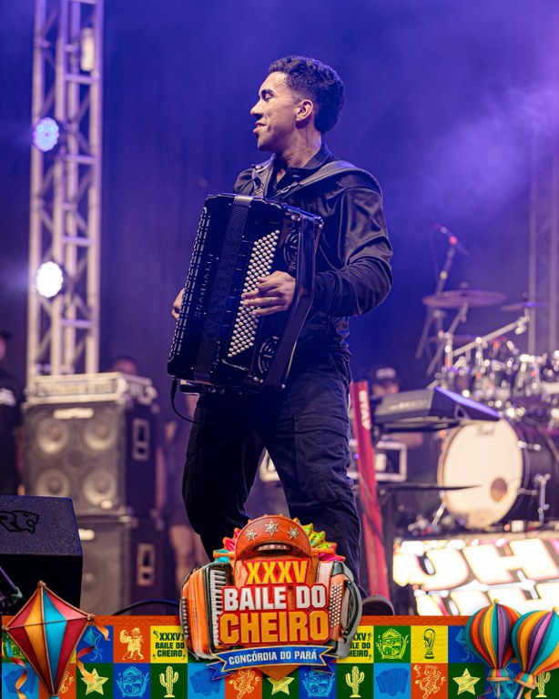 baile-do-cheiro2.jpeg